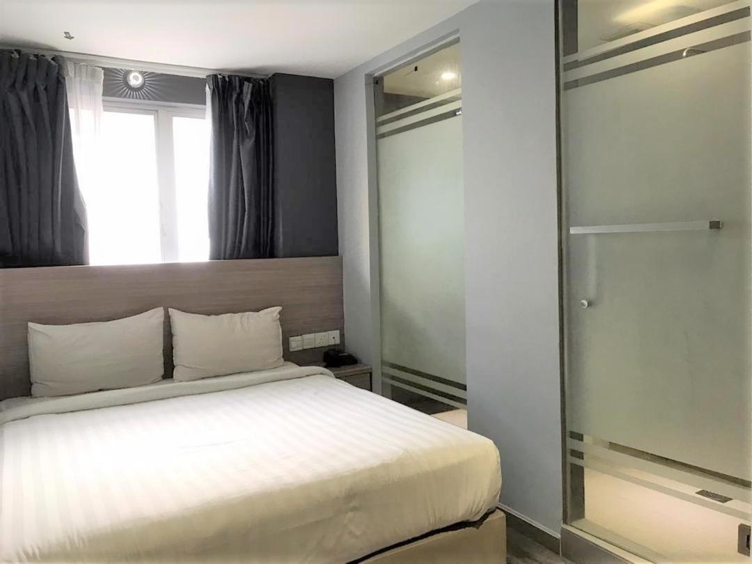 Hotel 99 Pusat Bandar Puchong Buitenkant foto