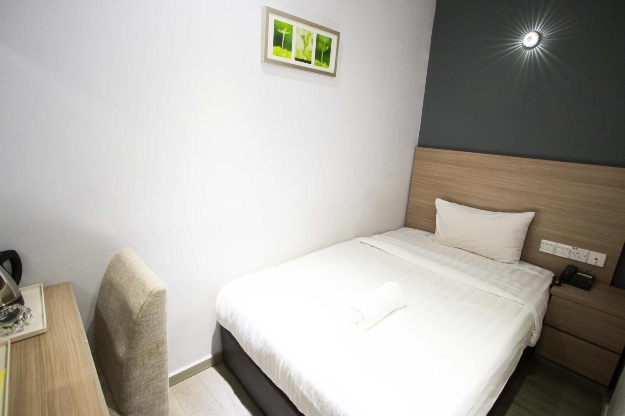 Hotel 99 Pusat Bandar Puchong Buitenkant foto