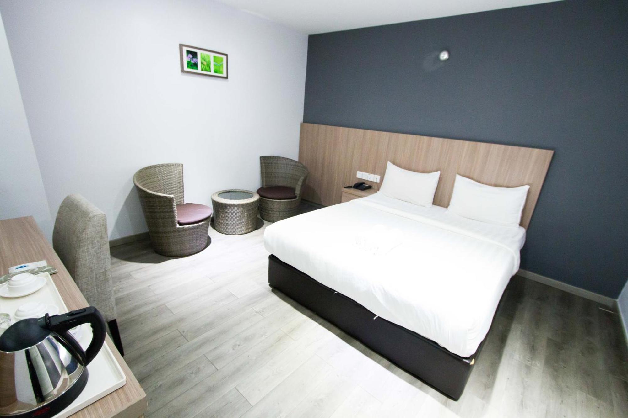 Hotel 99 Pusat Bandar Puchong Buitenkant foto
