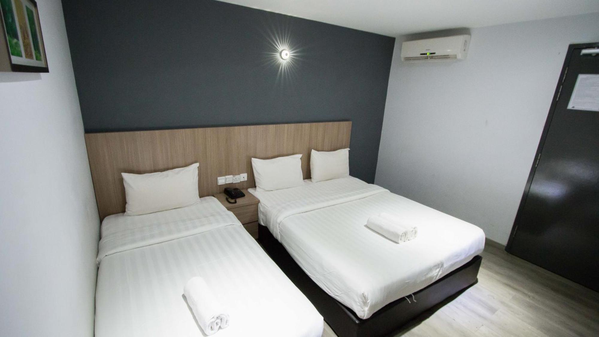 Hotel 99 Pusat Bandar Puchong Buitenkant foto