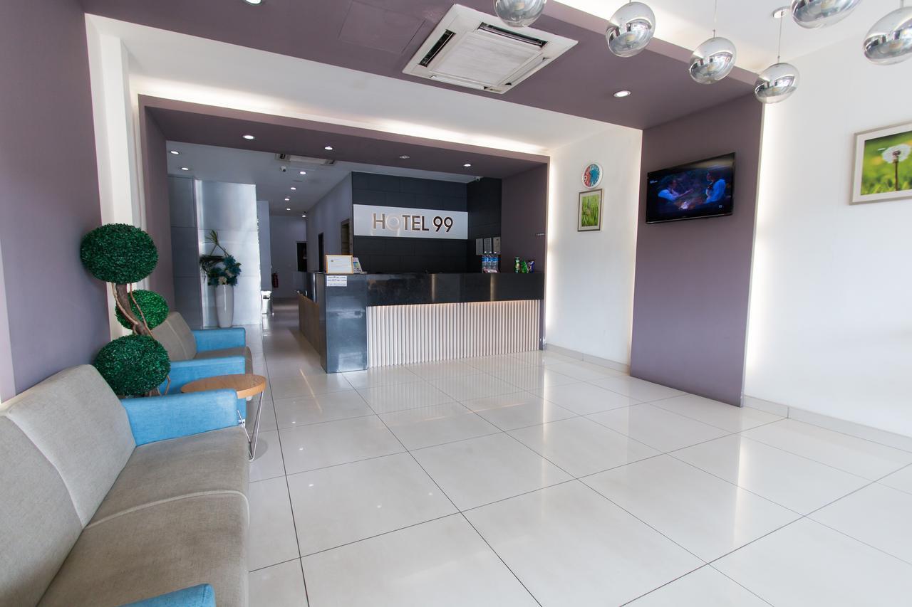 Hotel 99 Pusat Bandar Puchong Buitenkant foto
