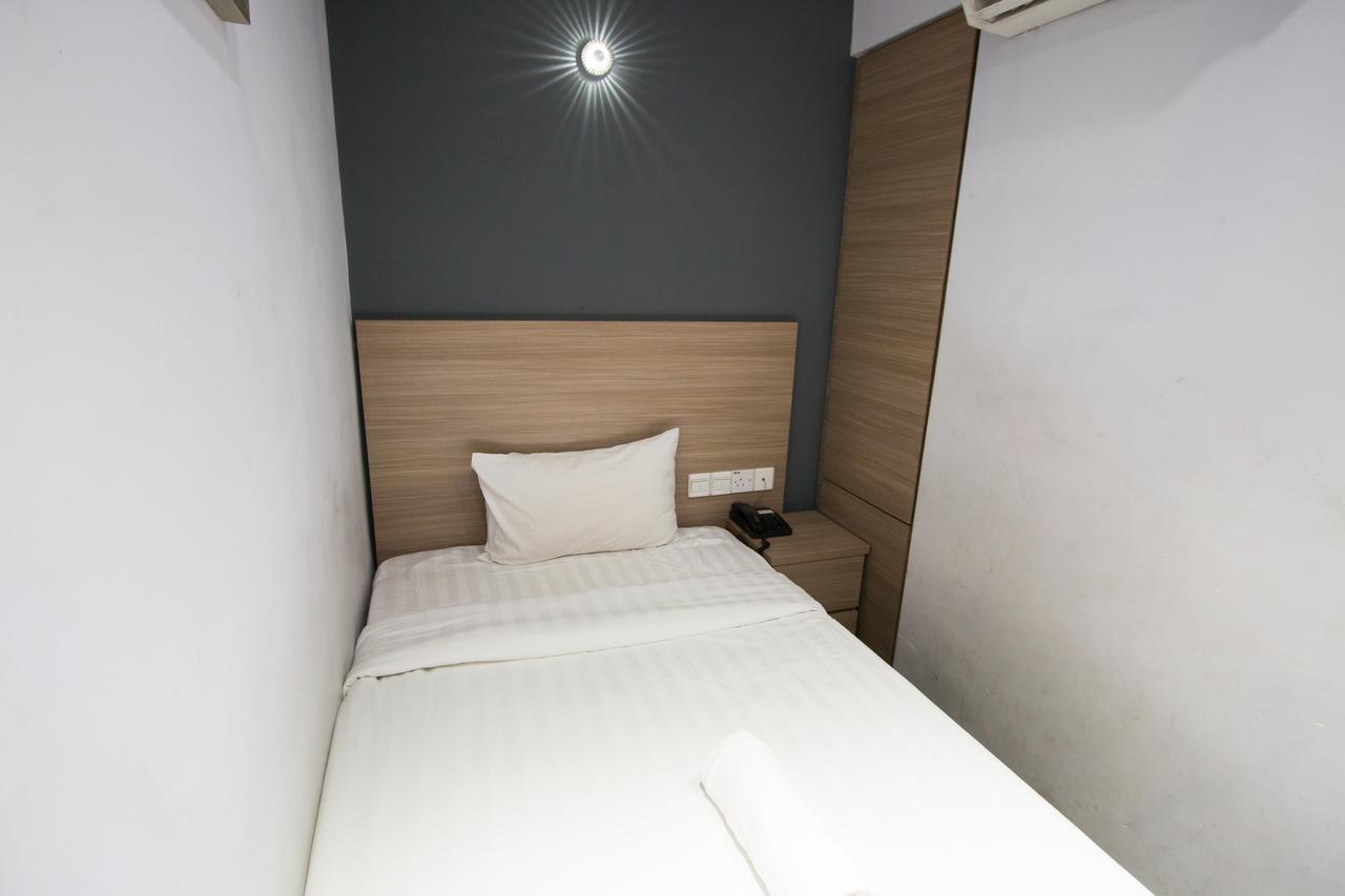 Hotel 99 Pusat Bandar Puchong Buitenkant foto