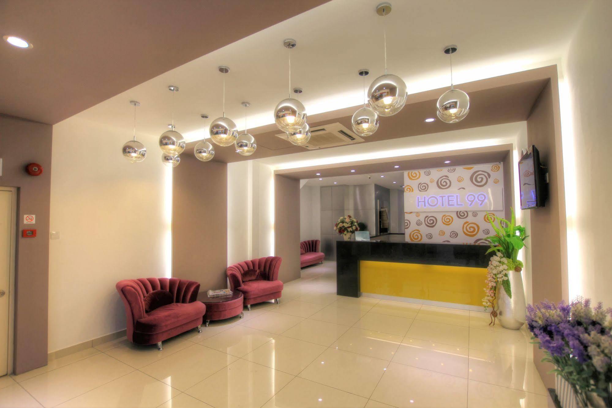 Hotel 99 Pusat Bandar Puchong Buitenkant foto