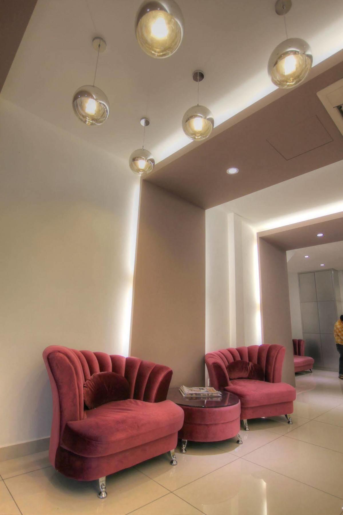 Hotel 99 Pusat Bandar Puchong Buitenkant foto