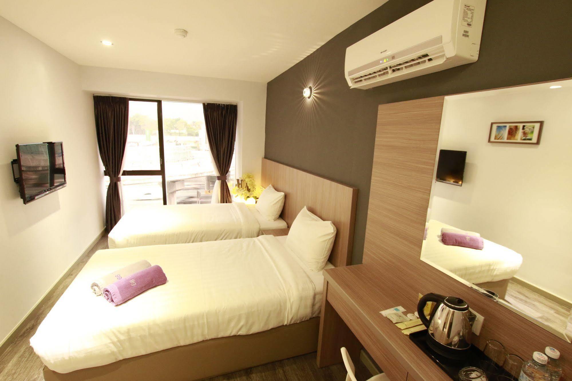 Hotel 99 Pusat Bandar Puchong Buitenkant foto