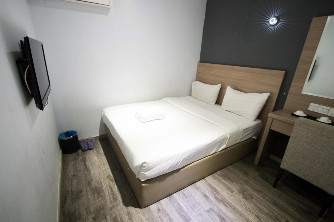 Hotel 99 Pusat Bandar Puchong Buitenkant foto