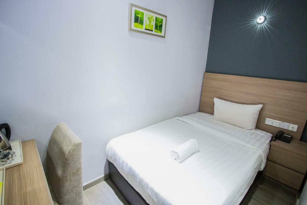 Hotel 99 Pusat Bandar Puchong Buitenkant foto