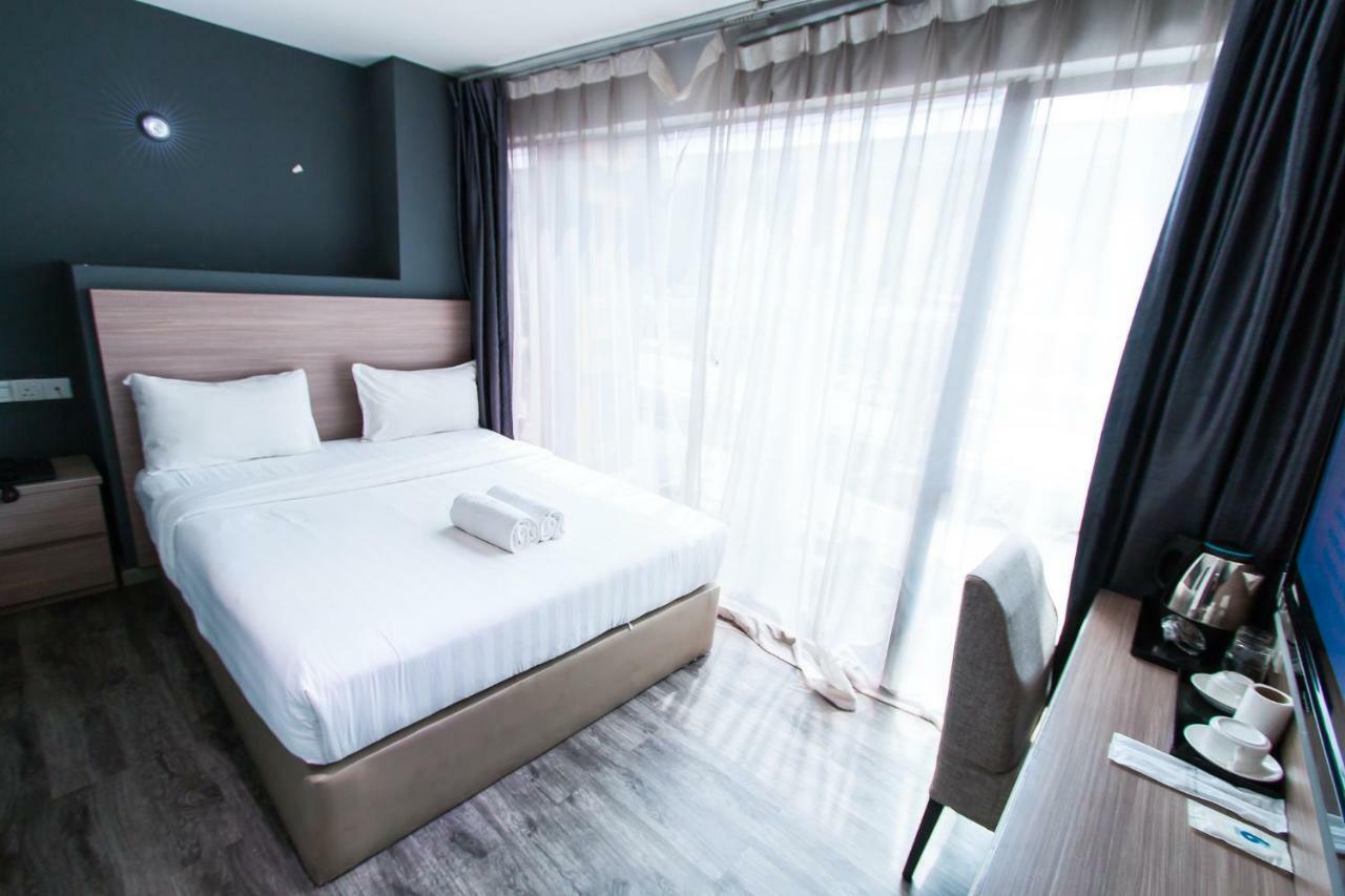 Hotel 99 Pusat Bandar Puchong Buitenkant foto